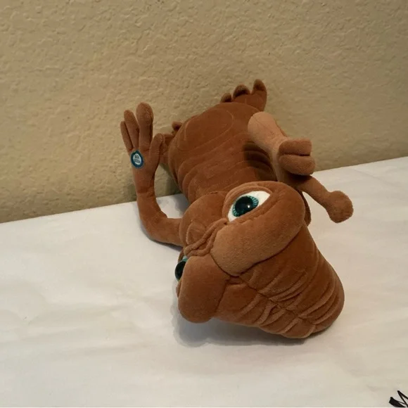 E.T. Plush Toys R us Toy - alien ufo - Picture 8 of 8